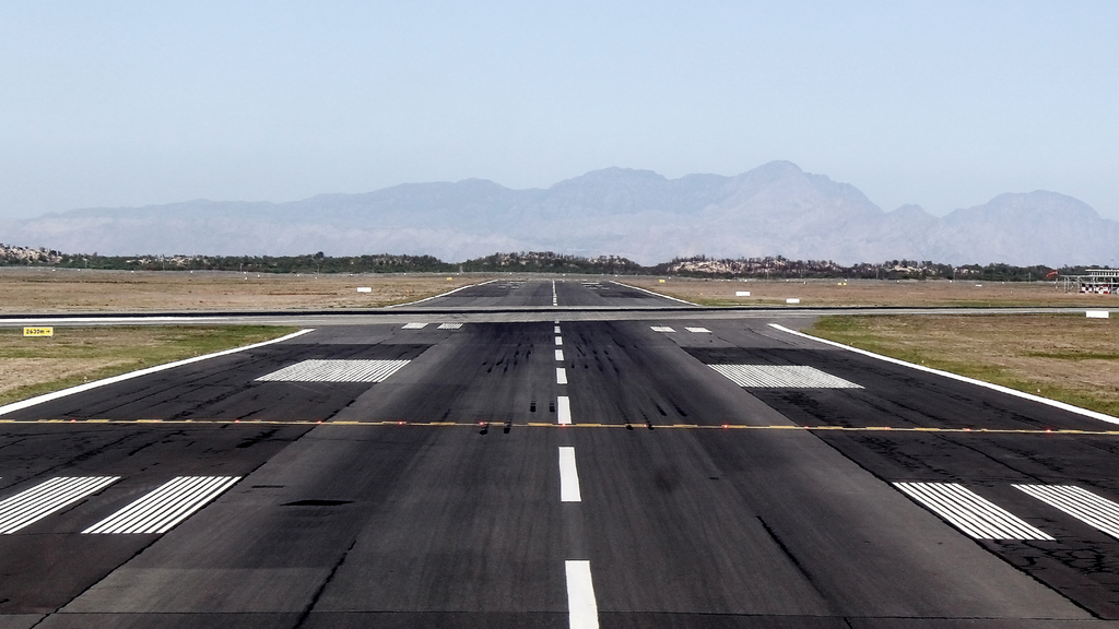 Runway with centerline and threshold markings